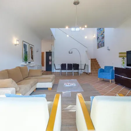 Appartement Principes Townhouse *